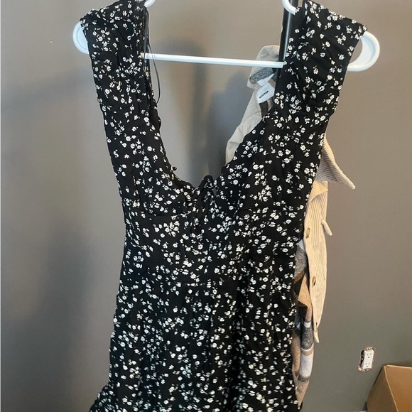 Sundress - Picture 2 of 5